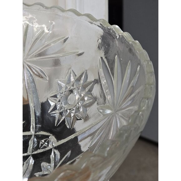 Anchor Hocking Star of David 10" Bowl - Picture 10 of 10